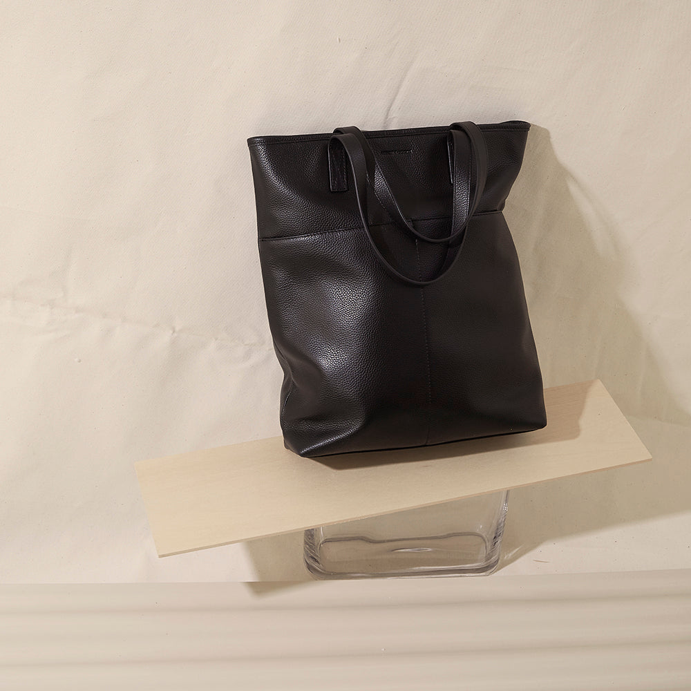 Tall Multi Pockets Tote - N.138 - Black Pebble Grain | Article & Goods